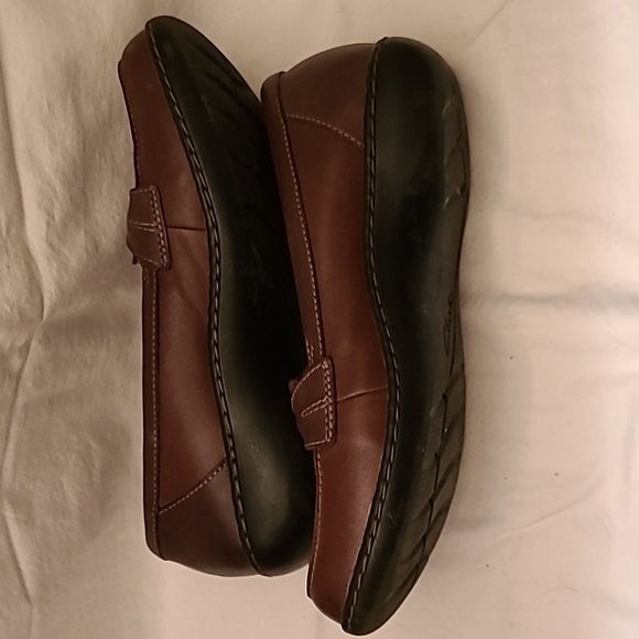 Clark's Leather Shoes - Picture 3 of 5